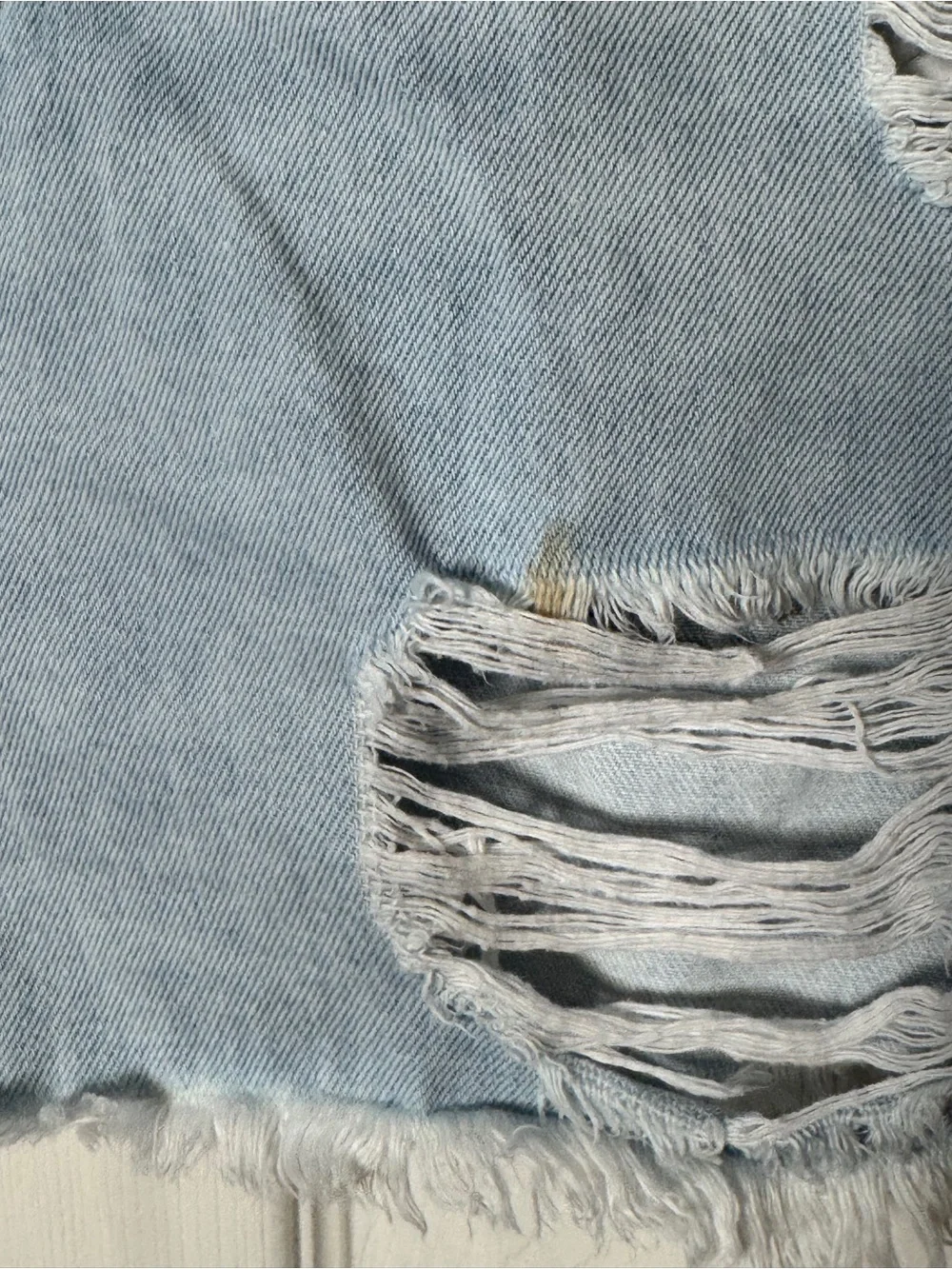 Forever 21 Light Wash Distressed Denim Mini Skirt Raw Hem Frayed Sz 31/large